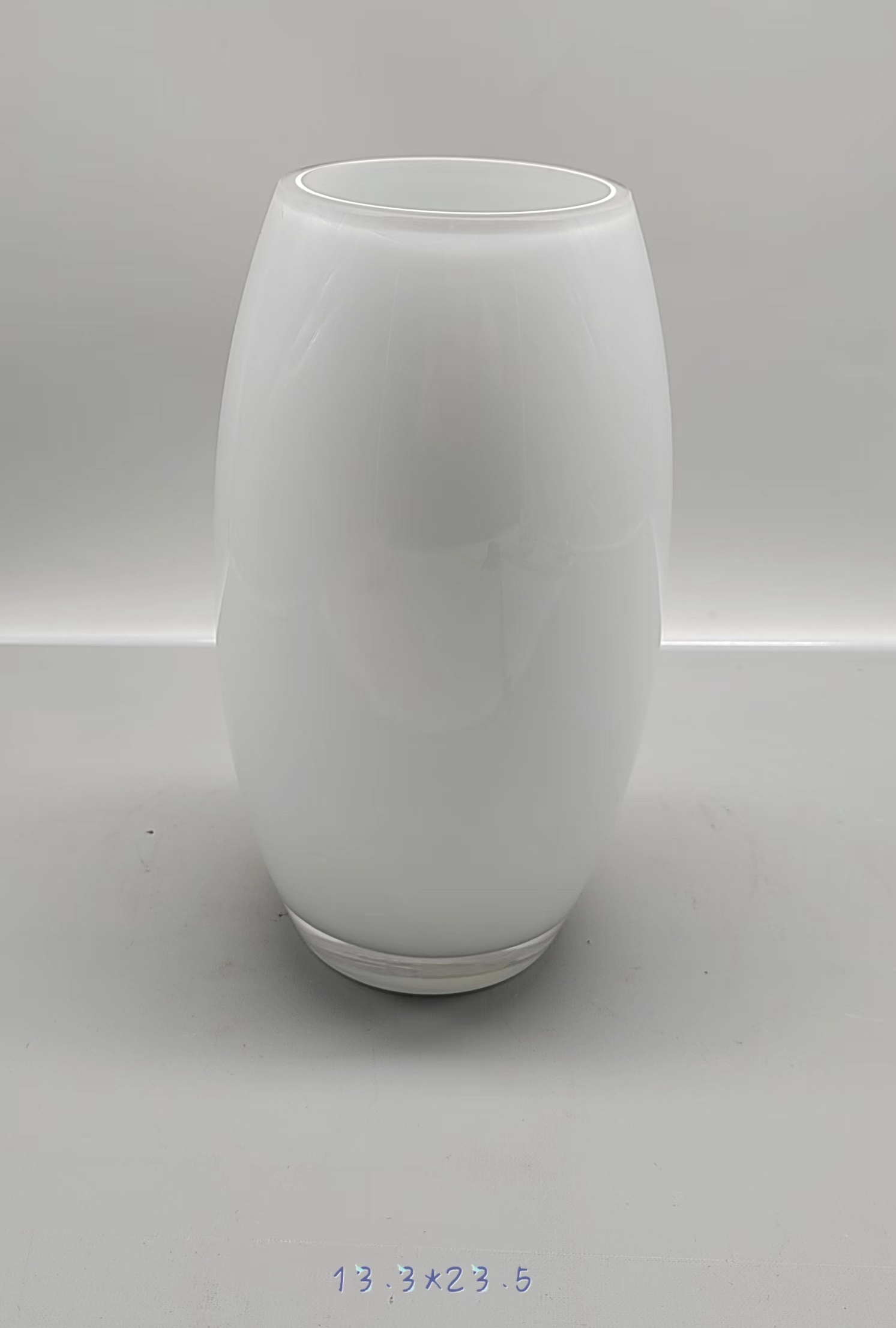 Glass vase in white primary color