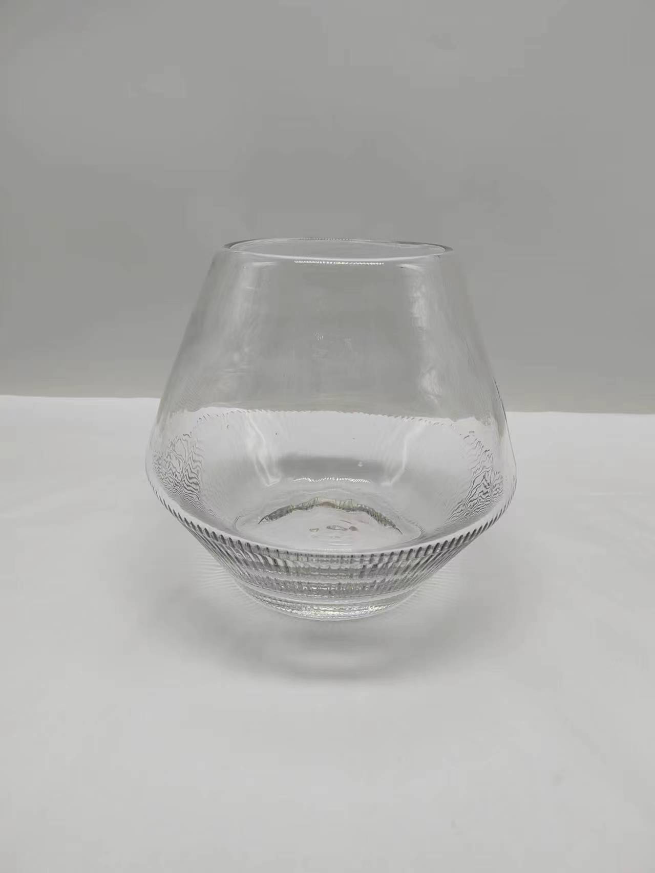 Clear glass vase made by hands/L