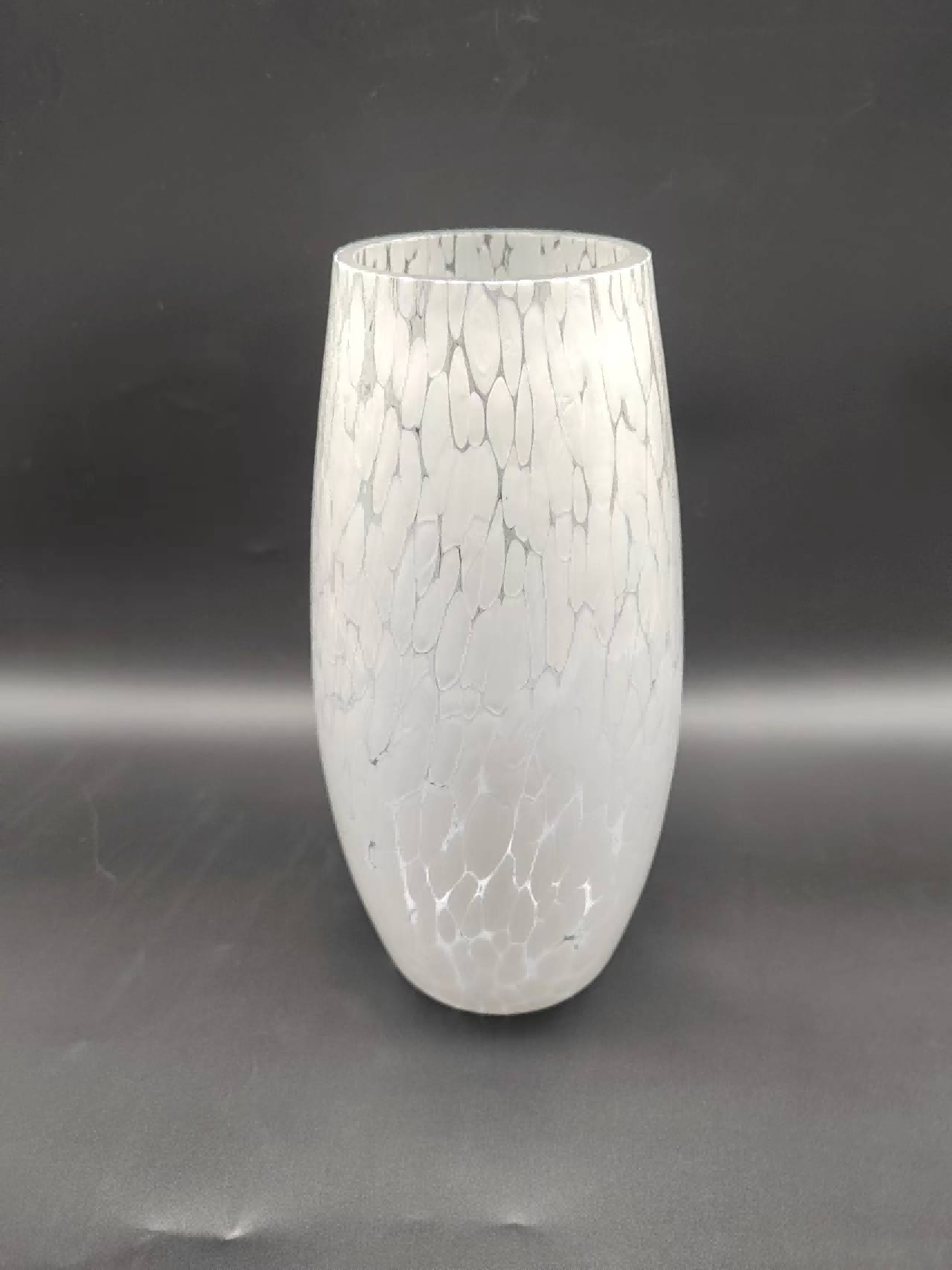 Glass  Vase with  white dot  hand-made